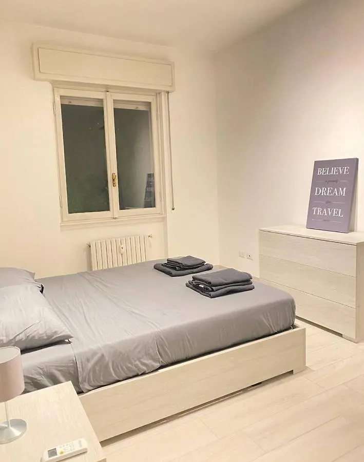 Apartamento Shining House In Milán