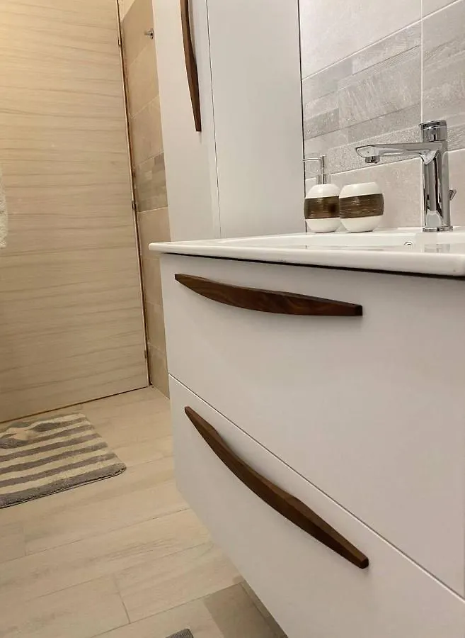 Apartamento Shining House In Milán