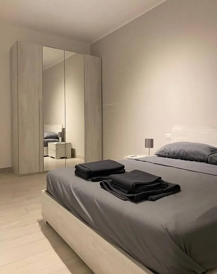 Apartamento Shining House In Milán